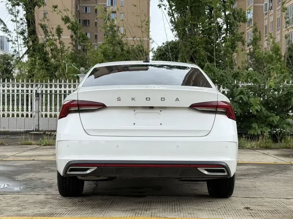 Skoda Octavia Octavia 2022 PRO TSI280 DSG Premium Edition 2023 — thumbnail 5