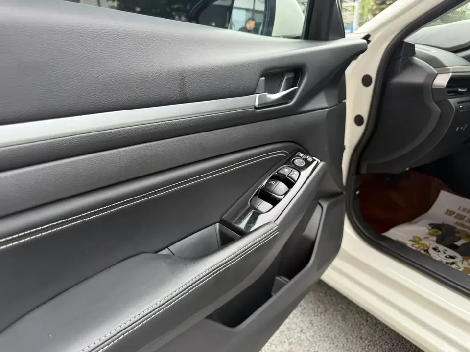 Nissan Altima Sound of nature 2021 2.0L XL Comfort Edition 2022 — thumbnail 3