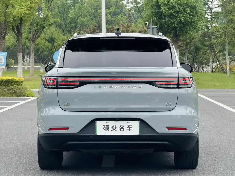 Leapmotor Zero running C11 Zero running C11 2024 Pure Electric 580 Premium Edition 2025 — миниатюра 2