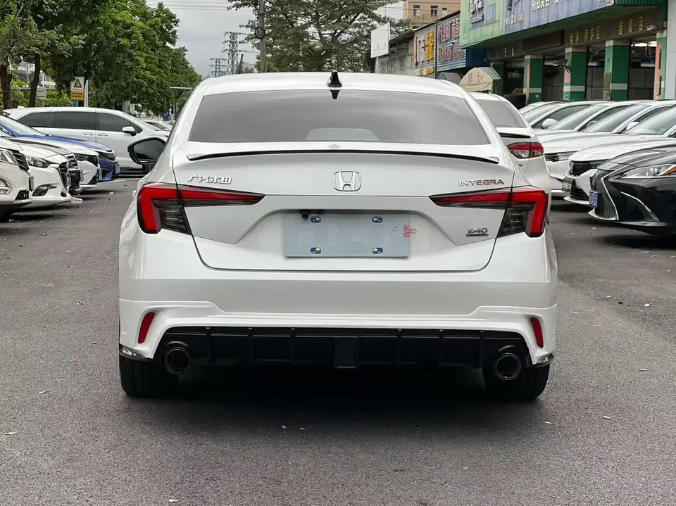 Honda Integra Style 2023 240TURBO CVT Deluxe Edition 2024 — thumbnail 2