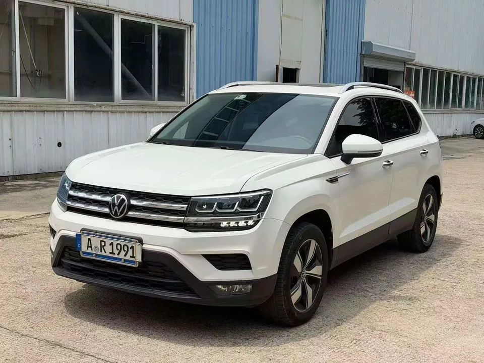 Volkswagen Tharu tuyue 2022 280TSI 2WD Comfort Edition 2023 — photo 1, buy with delivery to Moscow