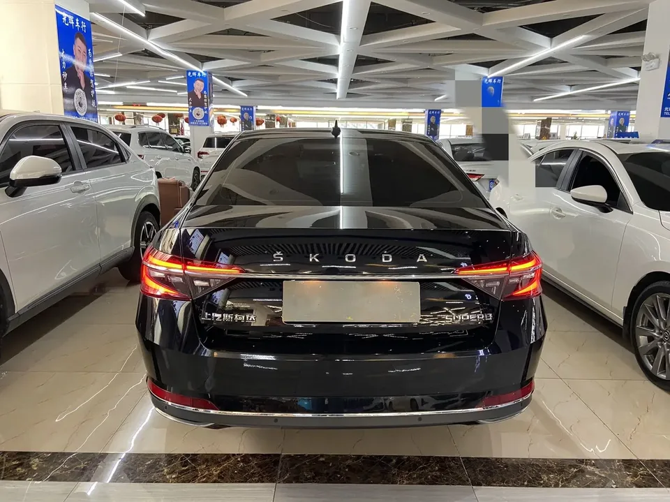 Skoda Superb Speedy 2022 TSI280 DSG Premium Edition 2022 — thumbnail 2