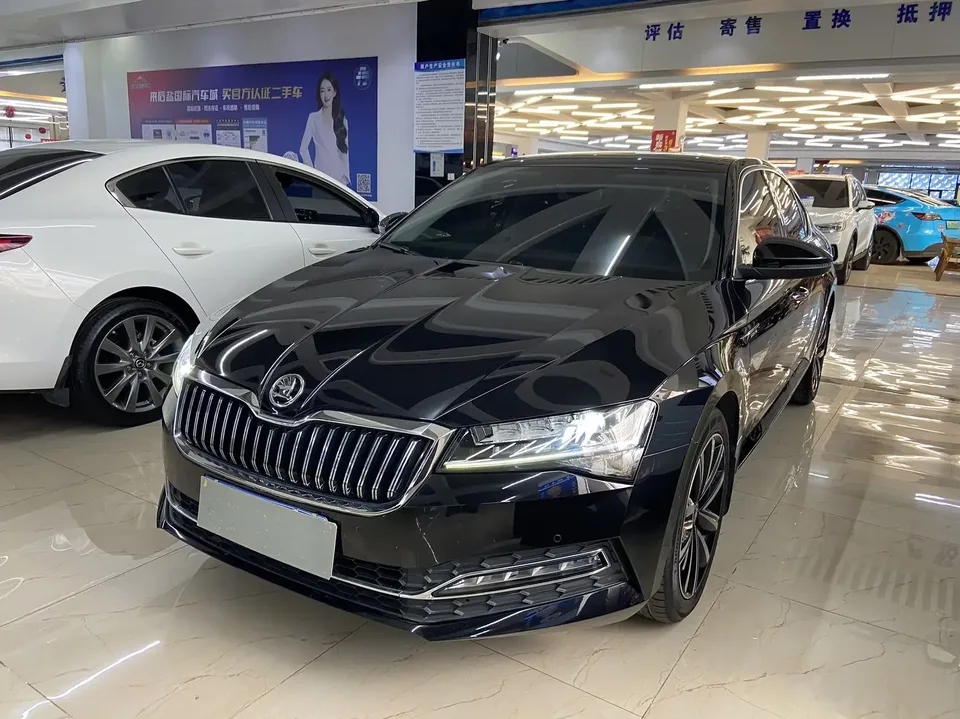 Skoda Superb Speedy 2022 TSI280 DSG Premium Edition 2022 — photo 1, buy with delivery to Moscow