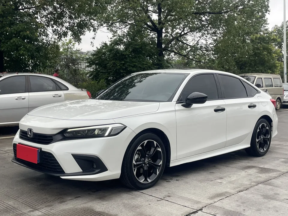 Honda CIVIC Civic 2022 240TURBO CVT Fuel Edition 2024 — photo 1, buy with delivery to Moscow