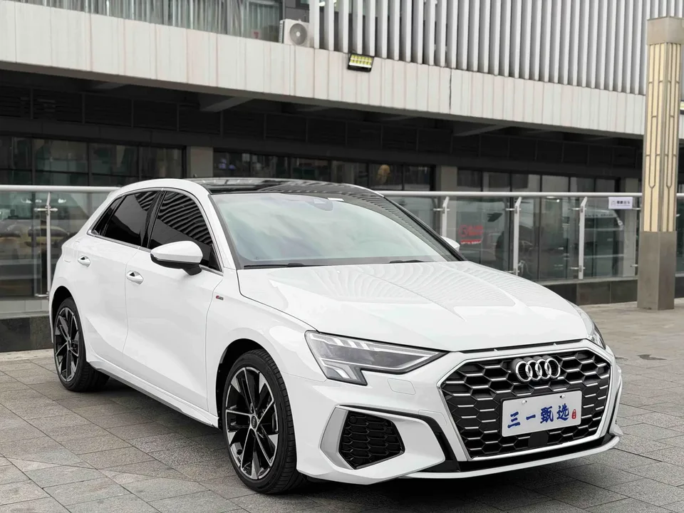Audi A3 Audi A3 2023 Sportback 35 TFSI Stylish and sporty 2023 — thumbnail 2