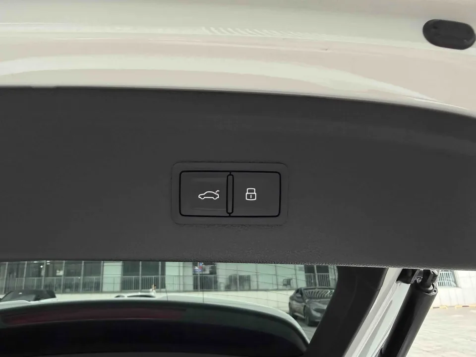 Audi A3 Audi A3 2023 Sportback 35 TFSI Stylish and sporty 2023 — thumbnail 3