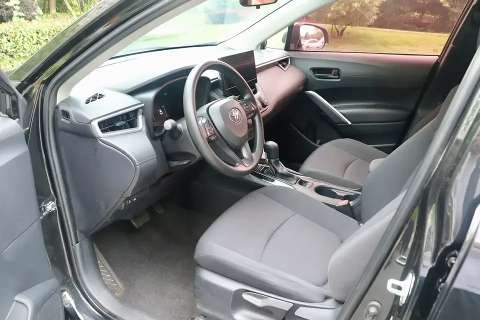 Toyota CorollaCross Corolla Sharp 2023 2.0L CVT Pioneer Edition 2024 — thumbnail 3