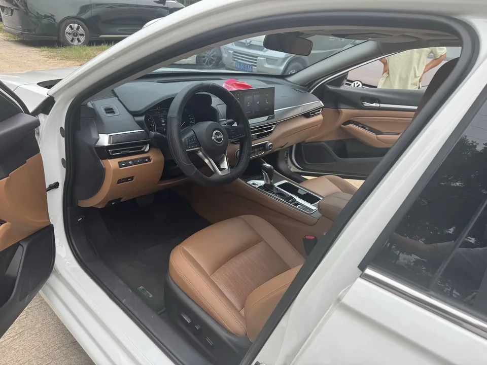 Nissan Altima Sound of nature 2022 2.0L XL-TLS Enjoy Edition 2024 — thumbnail 5