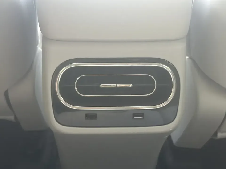 Leapmotor Zero running C11 Zero running C11 2021 Premium Edition 2022 — thumbnail 3