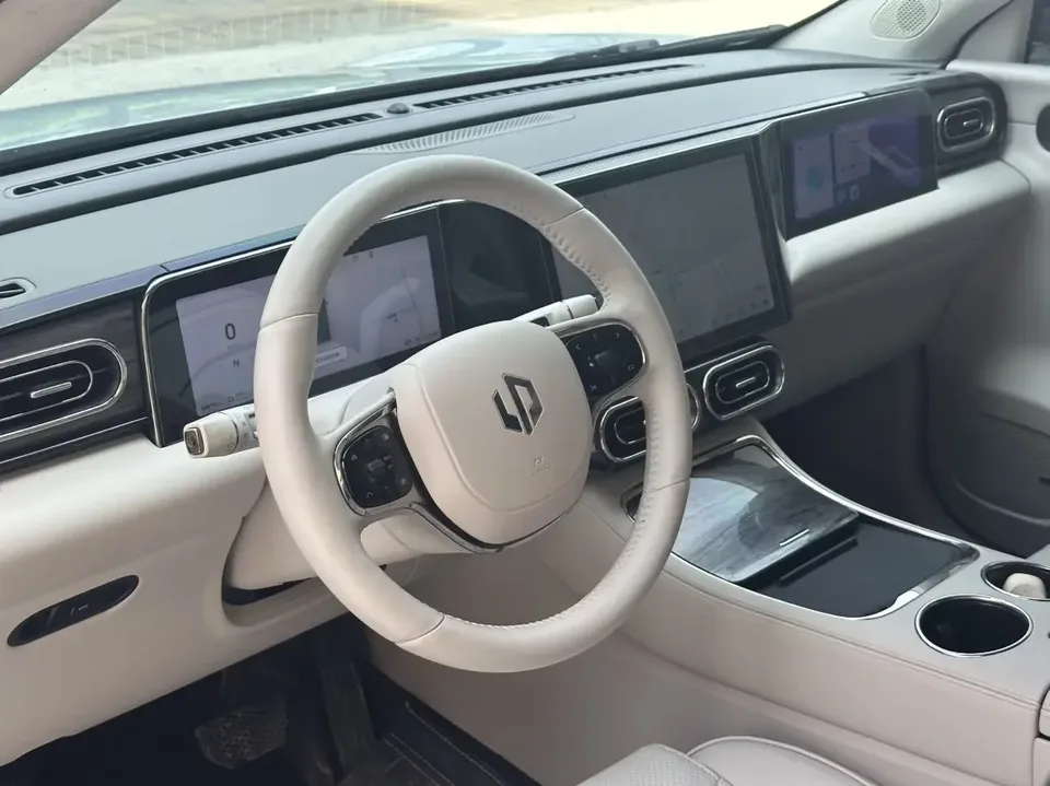 Leapmotor Zero running C11 Zero running C11 2021 Premium Edition 2022 — thumbnail 5
