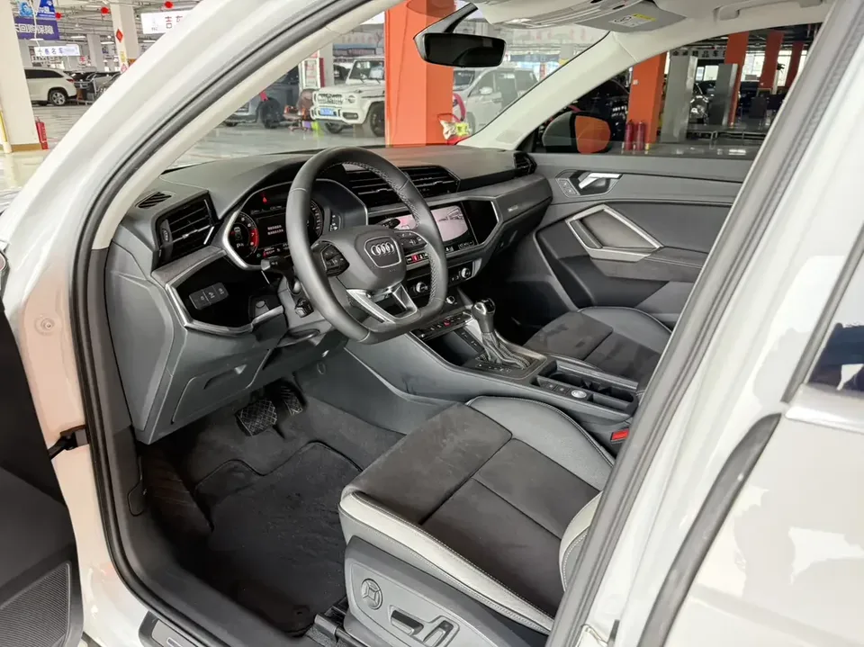 Audi Q3 Audi Q3 2022 35 TFSI Stylish Dynamic 2022 — thumbnail 4