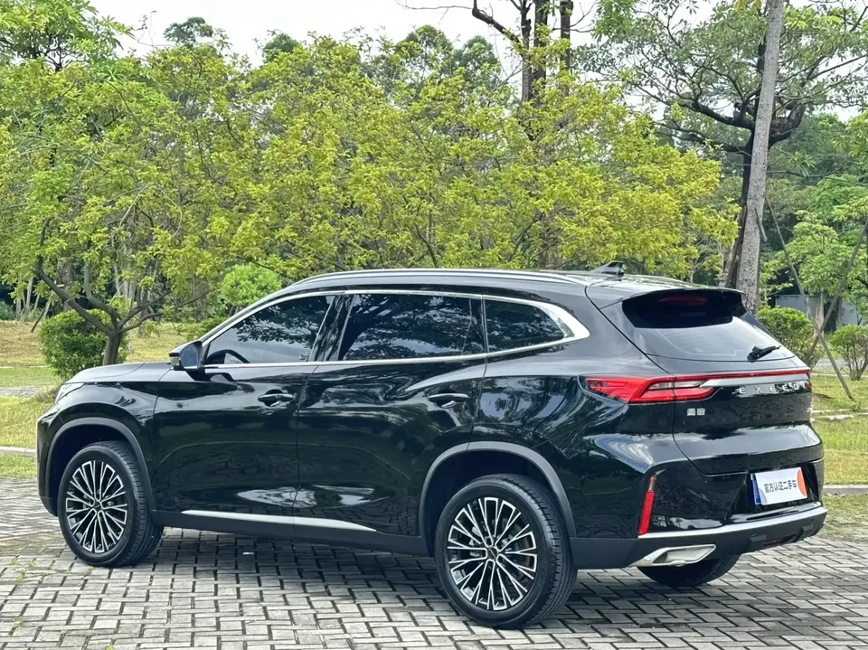 Exeed TXL Stars in the clouds 2025 300T 2WD Night Edition 2025 — thumbnail 2