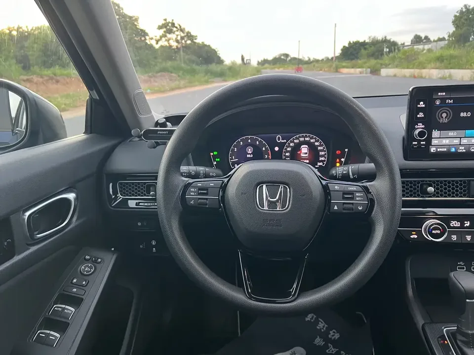 Honda CIVIC Civic 2022 240TURBO CVT Dynamic Edition 2022 — миниатюра 3