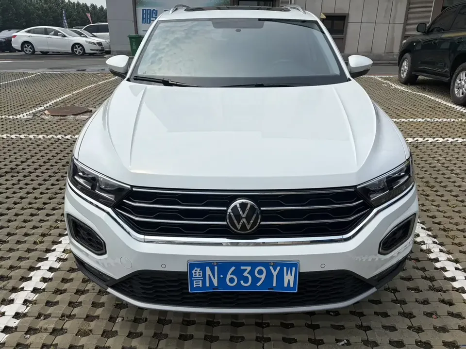 Volkswagen T-Roc TANG 2022 280TSI DSG 2WD Comfort PLUS 2023 — фото 1, купить с доставкой в Москву