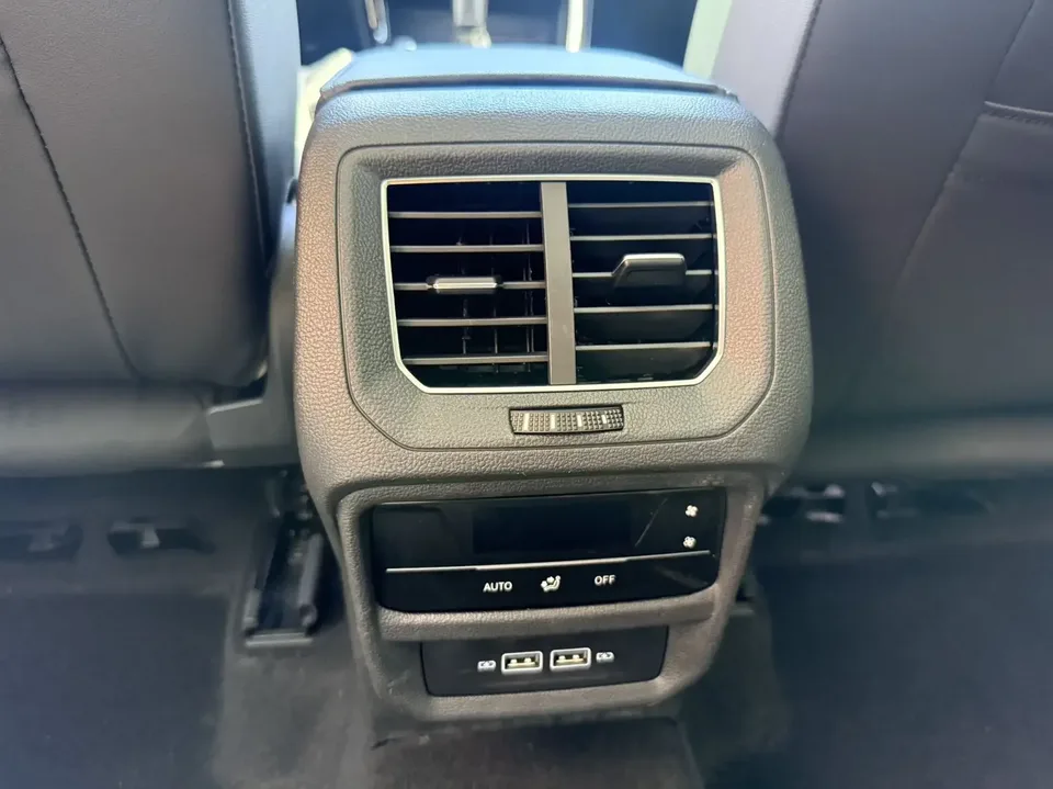 Volkswagen Tayron Tanyue 2023 280TSI 2WD Luxury Plus Advanced Edition 2022 — thumbnail 4