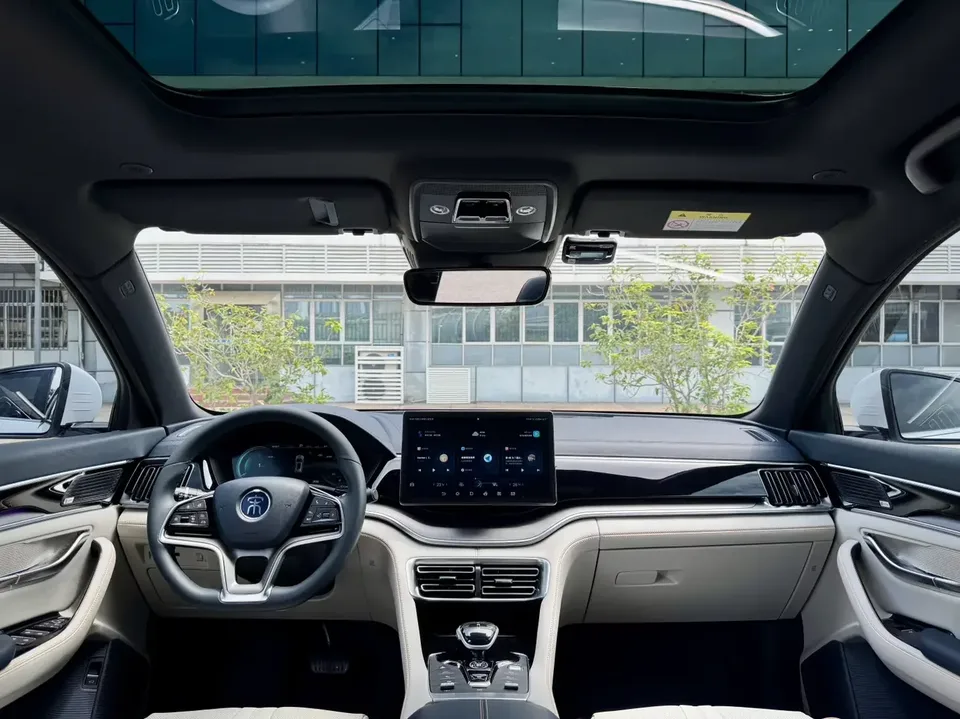 BYD Song PLUS DM Song PLUS DM 2021 DM-i 110KM 2WD Flagship PLUS 5G Edition 2022 — thumbnail 4