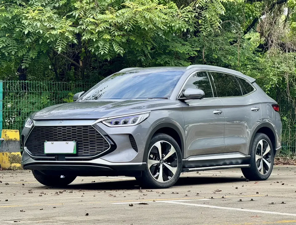 BYD Song PLUS DM Song PLUS DM 2021 DM-i 110KM 2WD Flagship PLUS 5G Edition 2022 — photo 1, buy with delivery to Moscow