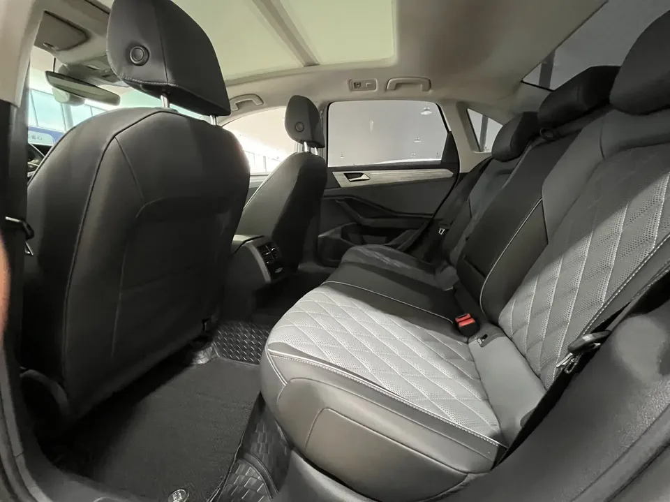 Volkswagen Sagitar Sagitar 2023 280TSI DSG Beyond Edition Plus 2022 — thumbnail 3