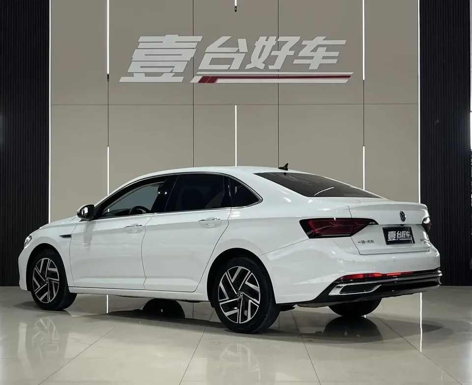 Volkswagen Sagitar Sagitar 2023 280TSI DSG Beyond Edition Plus 2022 — thumbnail 4