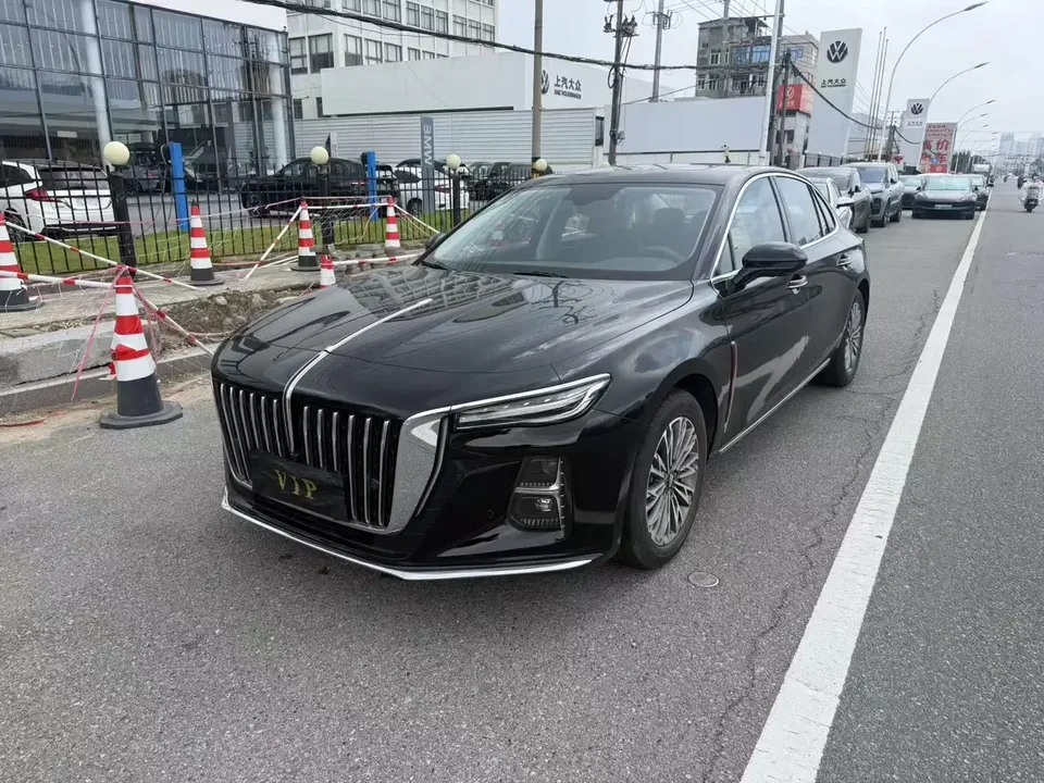 Hongqi H5 Hongqi H5 2022 1.5T DCT Zhilian Qiyue Edition 2022 — photo 1, buy with delivery to Moscow