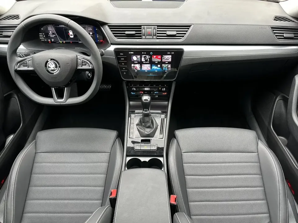 Skoda Superb Speedy 2023 Modified TSI280 DSG Premium Edition 2023 — thumbnail 4