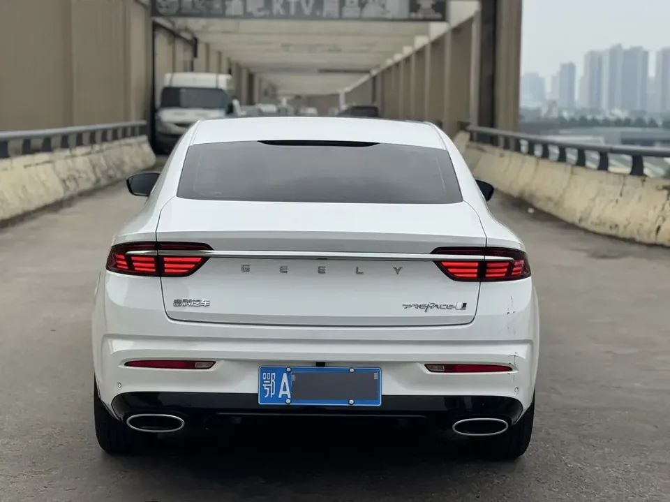 Geely Preface Xing Rui 2025 1.5T Dongfang Yao Fuyao Edition 2025 — thumbnail 2