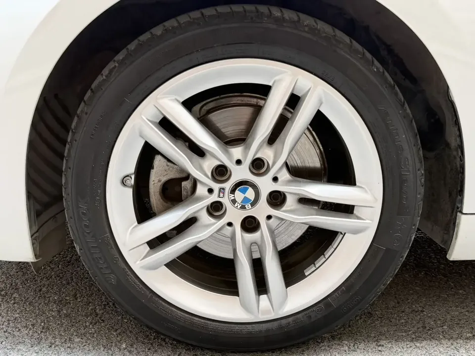 BMW 1 Series BMW 1 Series 2023 120i M Sport Night Edition 2023 — thumbnail 4