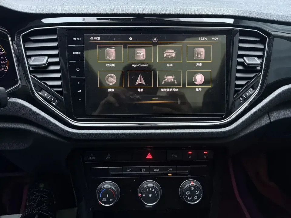 Volkswagen T-Roc TANG 2022 280TSI DSG 2WD Comfort PLUS 2022 — thumbnail 4