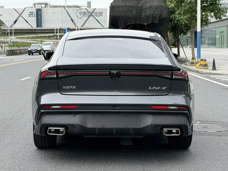 Changan UNI-V Changan UNI-V 2024 1.5T Premium 2024 — thumbnail 2