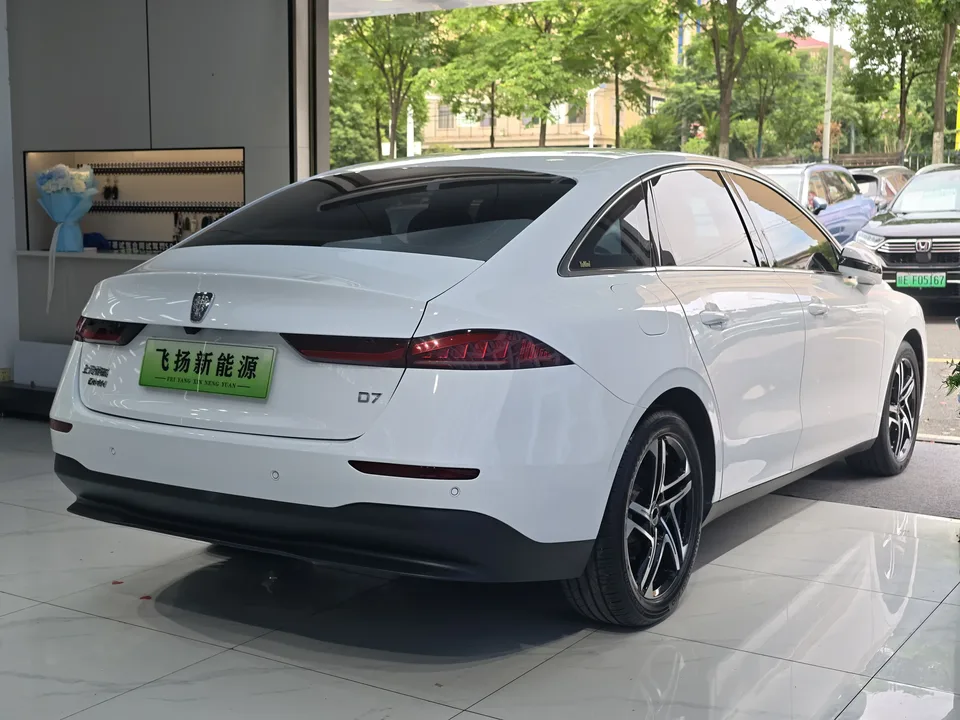 Roewe D7 DMH Roewe D7 DMH 2023 125 Ultimate 2024 — thumbnail 2