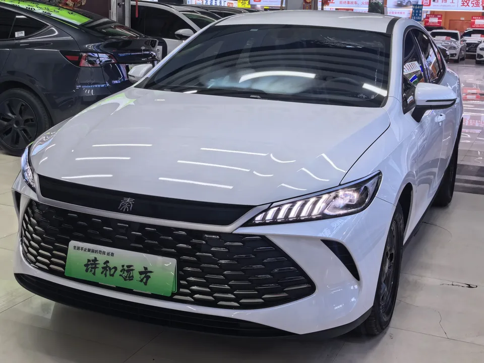 BYD Qin PLUS DM Qin PLUS DM 2025 DM-i Intelligent Driving Version 128KM Progressive 2026 — thumbnail 3