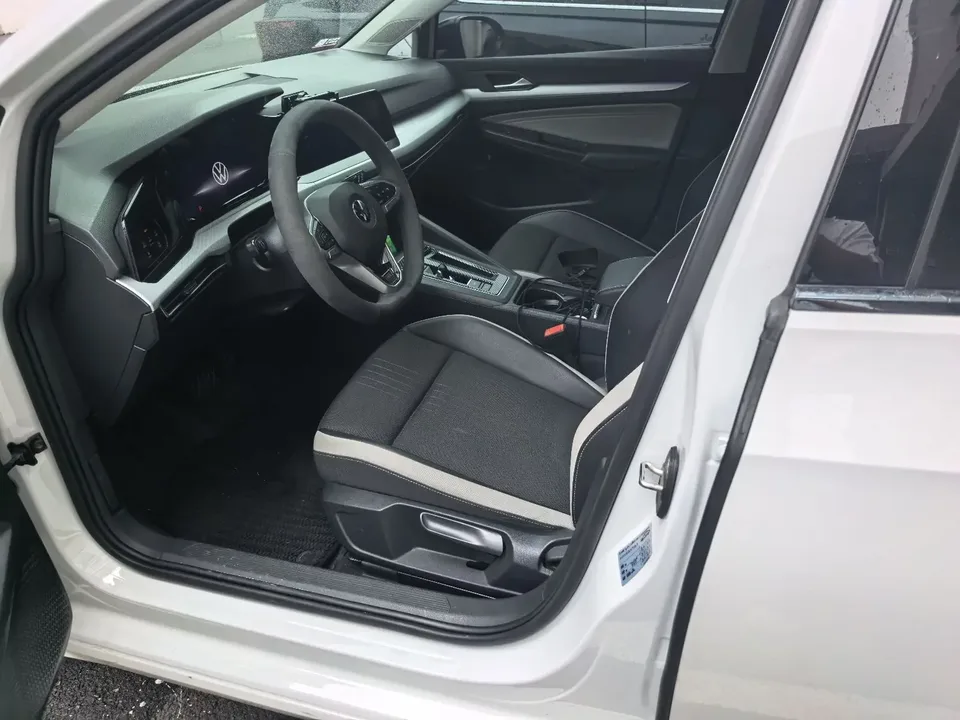 Volkswagen Golf golf 2021 280TSI DSG Pro 2022 — миниатюра 2