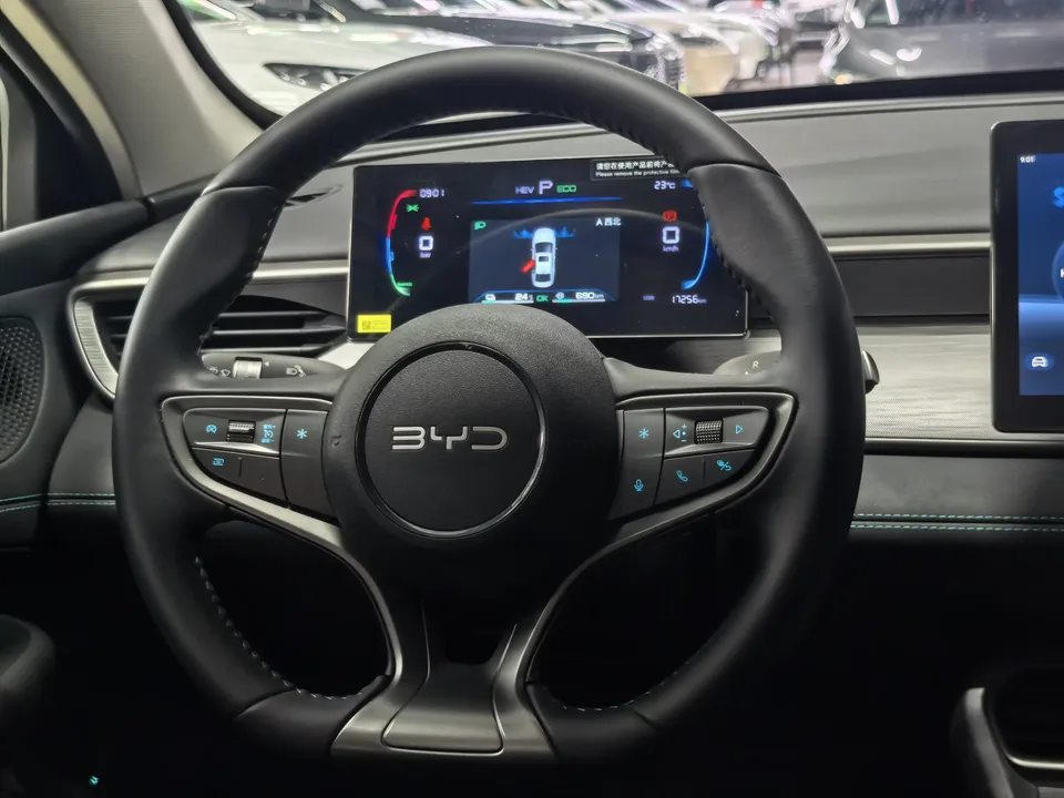 BYD Seal 05DM Seal 05DM 2026 DM-i 128KM Luxury 2026 — thumbnail 4