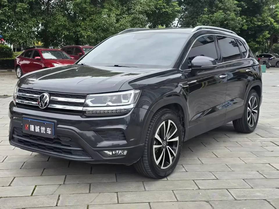 Volkswagen Tharu tuyue 2022 280TSI 2WD Flagship Edition 2023 — photo 1, buy with delivery to Moscow