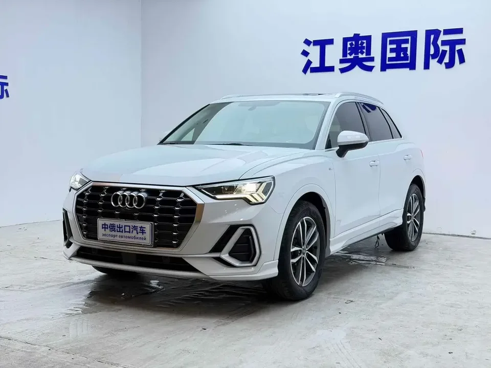 Audi Q3 Audi Q3 2021 35 TFSI Progressive Dynamic 2022 — photo 1, buy with delivery to Moscow