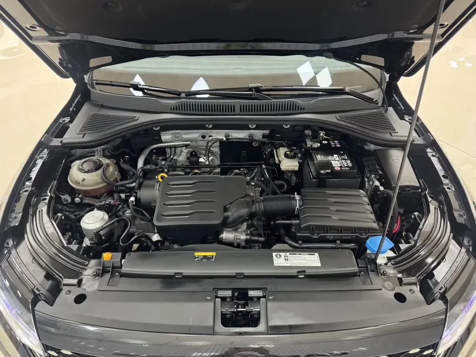 Volkswagen Lavida Lavida 2024 1.5L Automatic Starry Sky 5 Million Edition 2024 — миниатюра 3