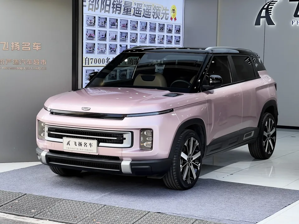 Geely ICON Geely ICON 2023 1.5TD Chocolate Edition 2023 — photo 1, buy with delivery to Moscow