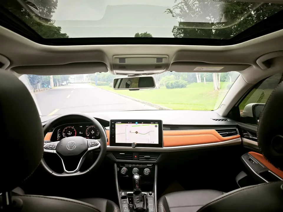 Volkswagen Bora Bora 2023 200TSI DSG Joy Edition 2023 — thumbnail 3
