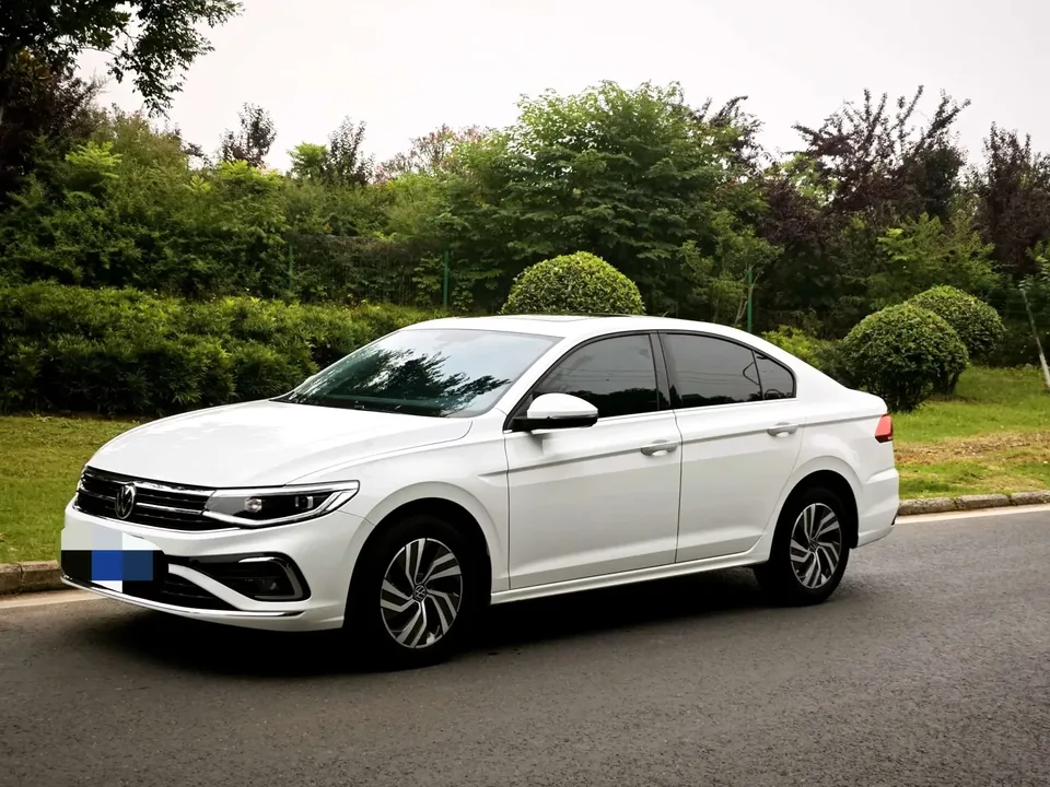 Volkswagen Bora Bora 2023 200TSI DSG Joy Edition 2023 — photo 1, buy with delivery to Moscow