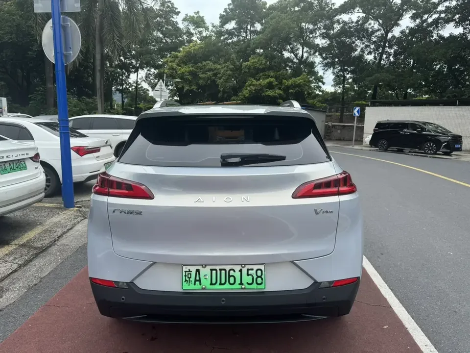 AION V AION V 2023 Plus 70 Smart Seven-seat Edition Ternary Lithium 2023 — thumbnail 2