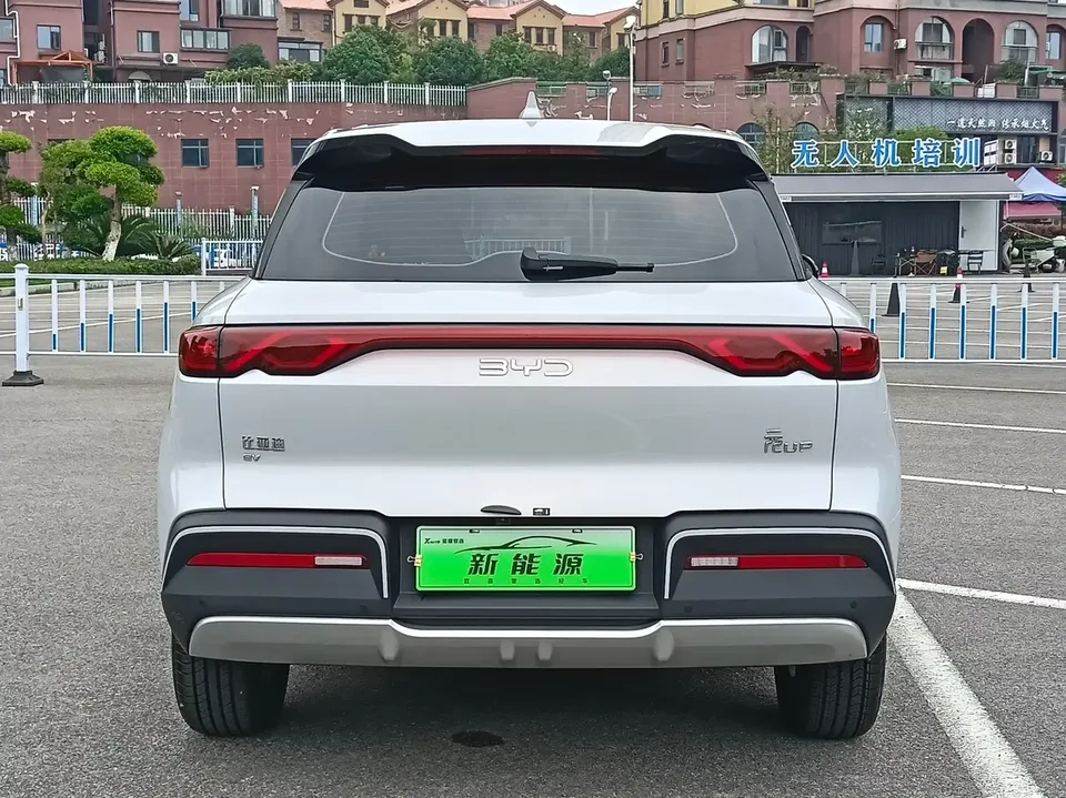 BYD Yuan Up Yuan UP 2024 401KM Leading Type 2025 — thumbnail 2