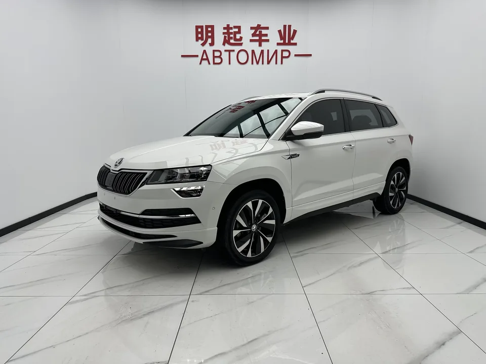 Skoda Karoq Korok 2022 TSI280 Luxury Edition 2022 — photo 1, buy with delivery to Moscow