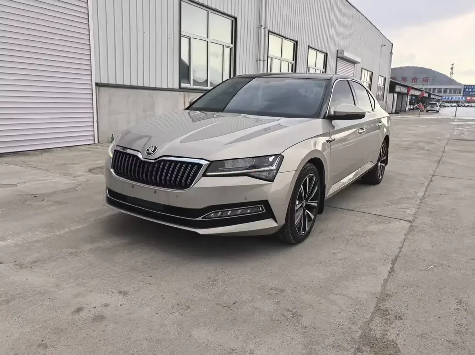 Skoda Superb Speedy 2023 Modified TSI280 DSG Premium Edition 2023 — photo 1, buy with delivery to Moscow