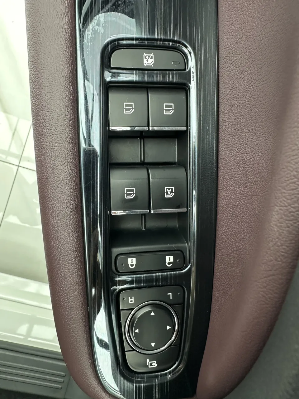 GAC Trumpchi M6 Trumpchi M6 2021 Pro 270T Automatic Deluxe Edition 2022 — миниатюра 4