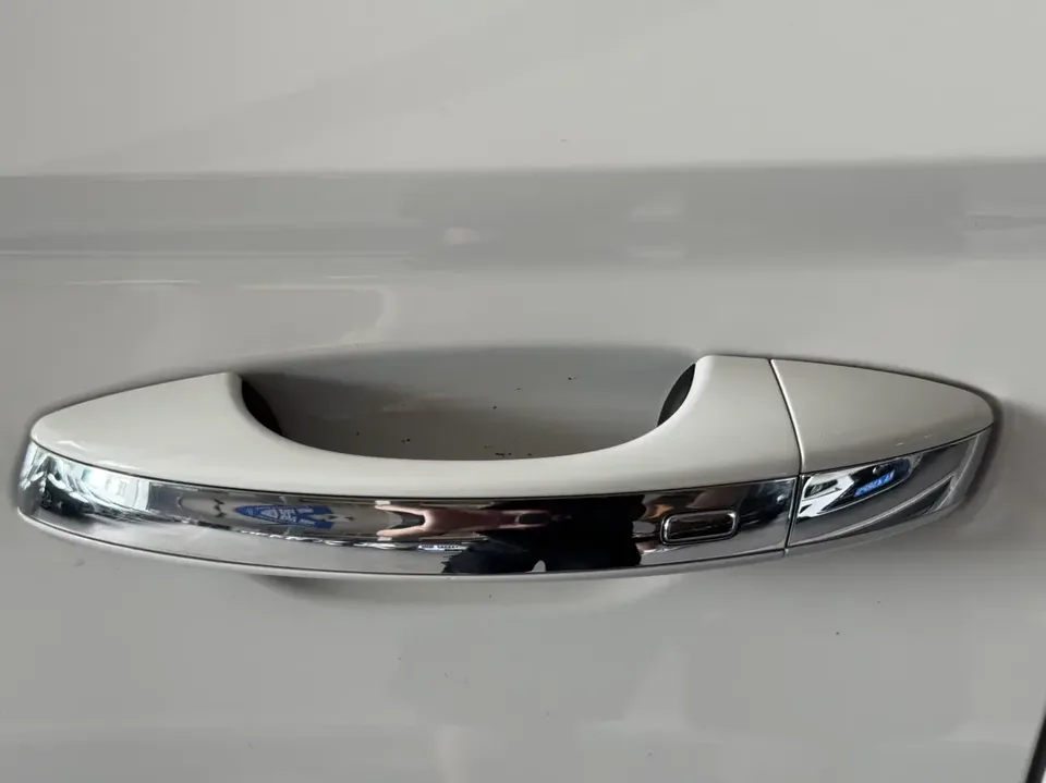 Volkswagen Tharu tuyue 2022 280TSI 2WD Deluxe Edition 2022 — thumbnail 3