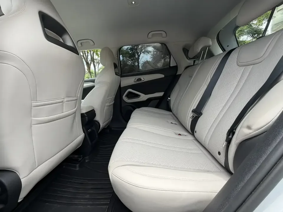 BYD Yuan Up Yuan UP 2024 401KM Leading Type 2025 — миниатюра 4
