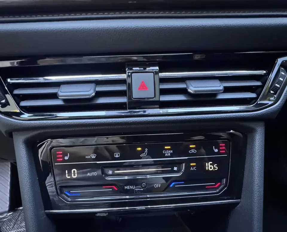 Volkswagen Tharu tuyue 2022 280TSI 2WD Deluxe Edition 2022 — thumbnail 4