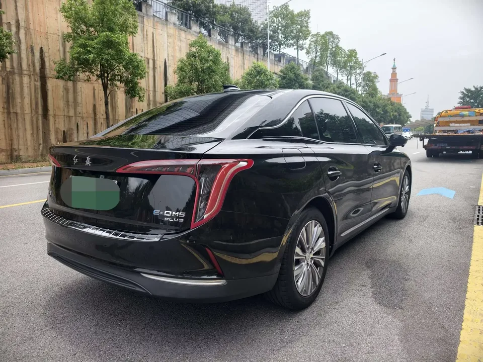 Hongqi E-QM5 Hongqi E-QM5 2023 620KM PLUS 2023 — thumbnail 2