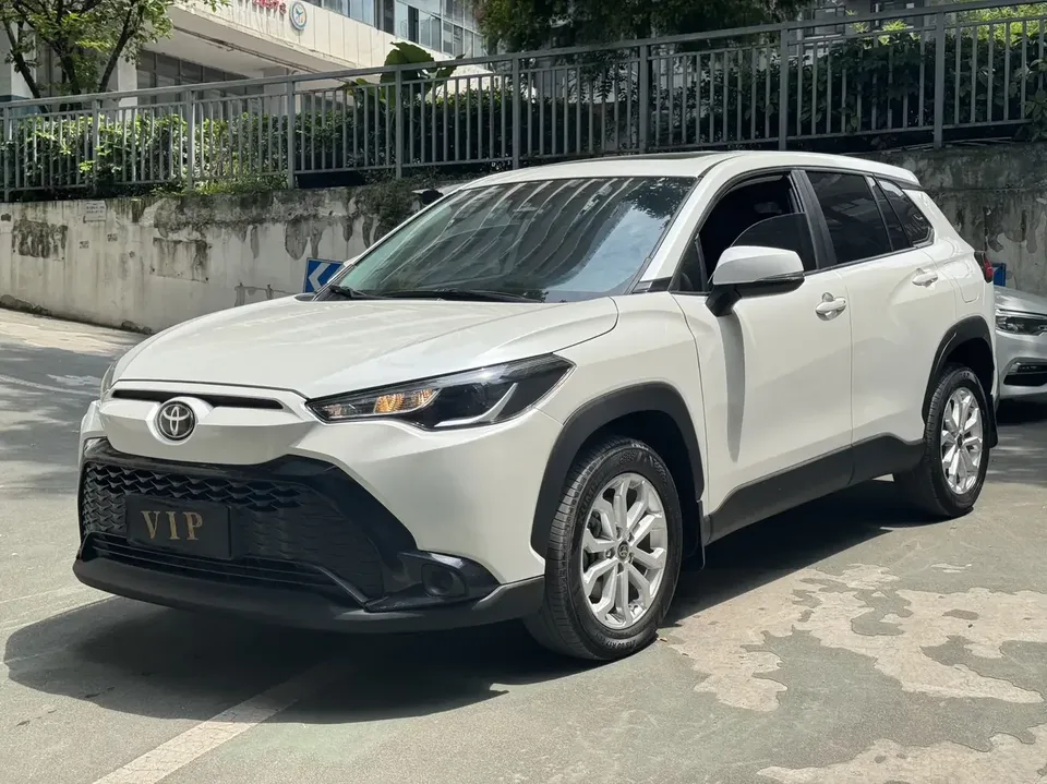 Toyota Frontlander Fenglanda 2023 2.0L CVT Leading Edition 2023 — фото 1, купить с доставкой в Москву