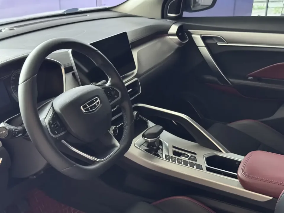 Geely Coolray SX11 Binyue 2021 240T DCT Diamond Edition 2022 — thumbnail 5